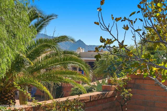 2379 S Orchard View Drive, Green Valley, AZ 85614