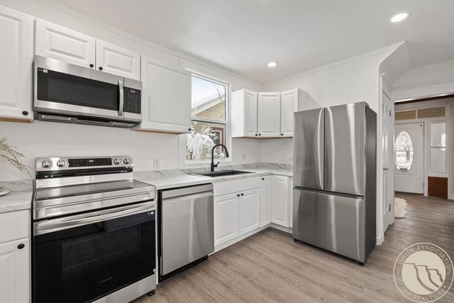 38 Lewis Avenue, Billings, MT 59101