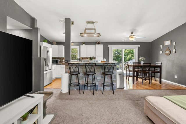 2309 BRANTWOOD DRIVE, Neenah, WI 54956