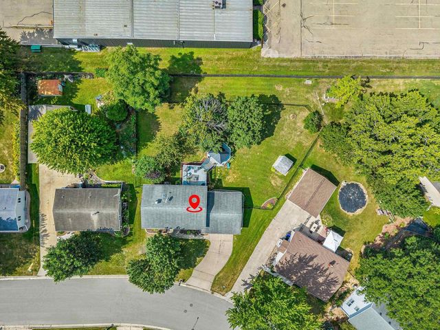 2309 BRANTWOOD DRIVE, Neenah, WI 54956