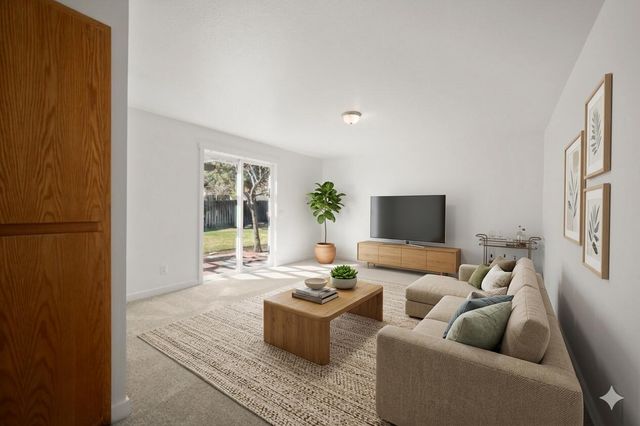 1699 NE Sonya Court, Bend, OR 97701