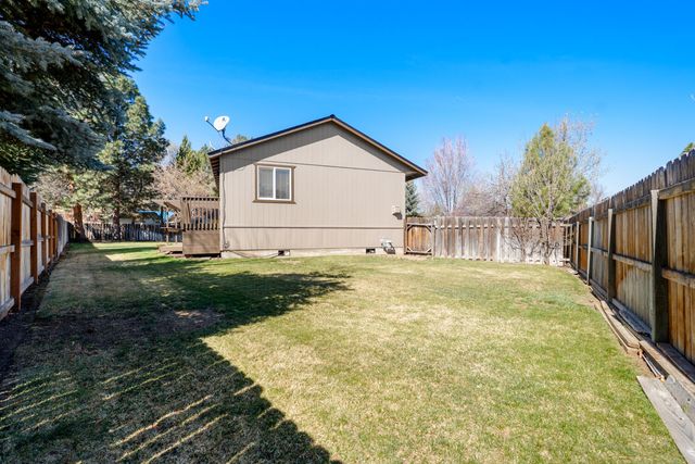 1699 NE Sonya Court, Bend, OR 97701