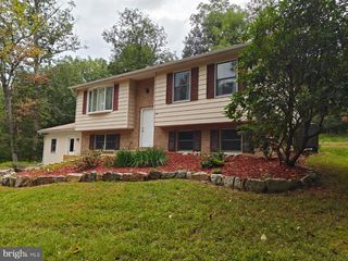 36 SNAKE LN, Hedgesville, WV 25427