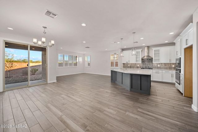 11105 S Silver Fern Drive, Vail, AZ 85641