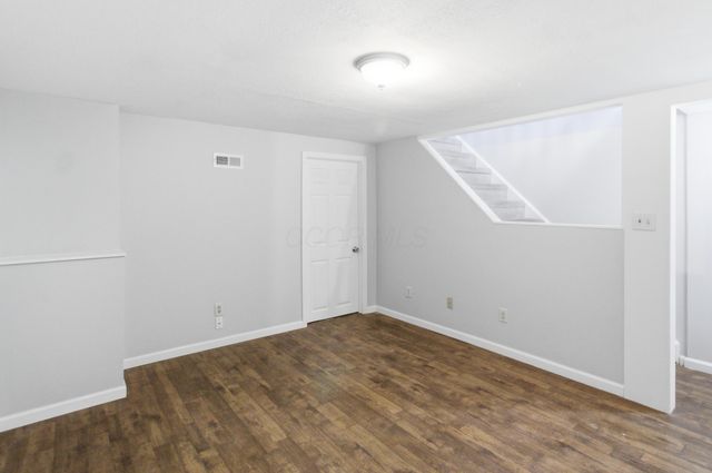 7697 Barkwood Drive, 1D, Columbus, OH 43085