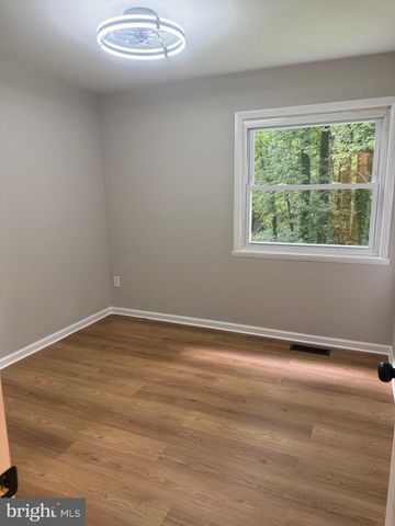 8093 MEETZE RD, Warrenton, VA 20187