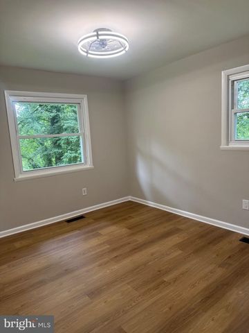 8093 MEETZE RD, Warrenton, VA 20187