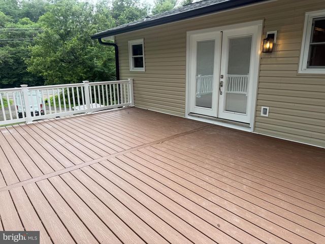 8093 MEETZE RD, Warrenton, VA 20187