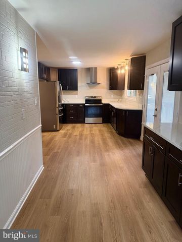 8093 MEETZE RD, Warrenton, VA 20187