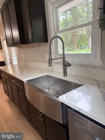 8093 MEETZE RD, Warrenton, VA 20187