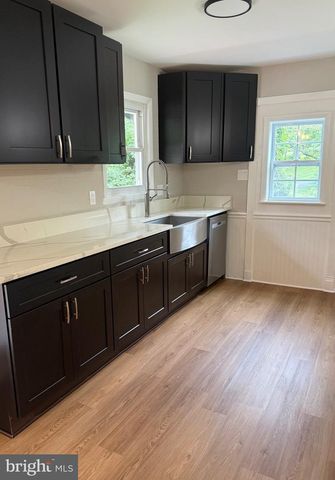 8093 MEETZE RD, Warrenton, VA 20187