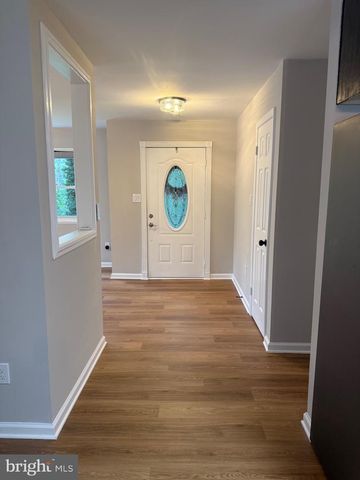 8093 MEETZE RD, Warrenton, VA 20187