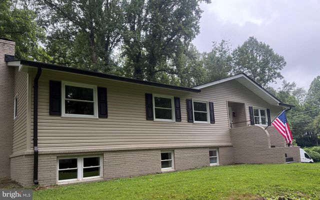 8093 MEETZE RD, Warrenton, VA 20187