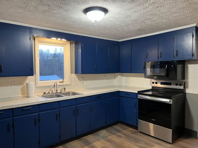 1795 NEW HOPE AND CRIMORA RD, Crimora, VA 24431