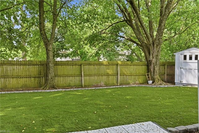 3813 Broadleaf CT, Virginia Beach, VA 23453