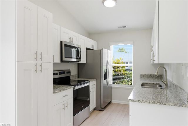 3813 Broadleaf CT, Virginia Beach, VA 23453