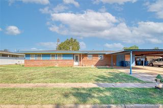306 POTOMAC Road, Burns Flat, OK 73624