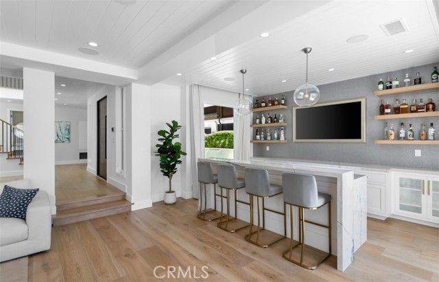 2401 Bayshore Drive, Newport Beach, CA 92663