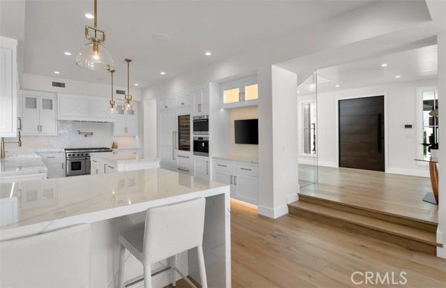 2401 Bayshore Drive, Newport Beach, CA 92663