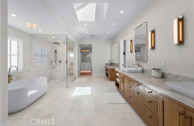 2401 Bayshore Drive, Newport Beach, CA 92663