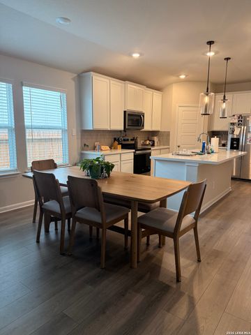 867 Shatterhand Blvd, San Antonio, TX 78260