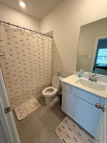 867 Shatterhand Blvd, San Antonio, TX 78260