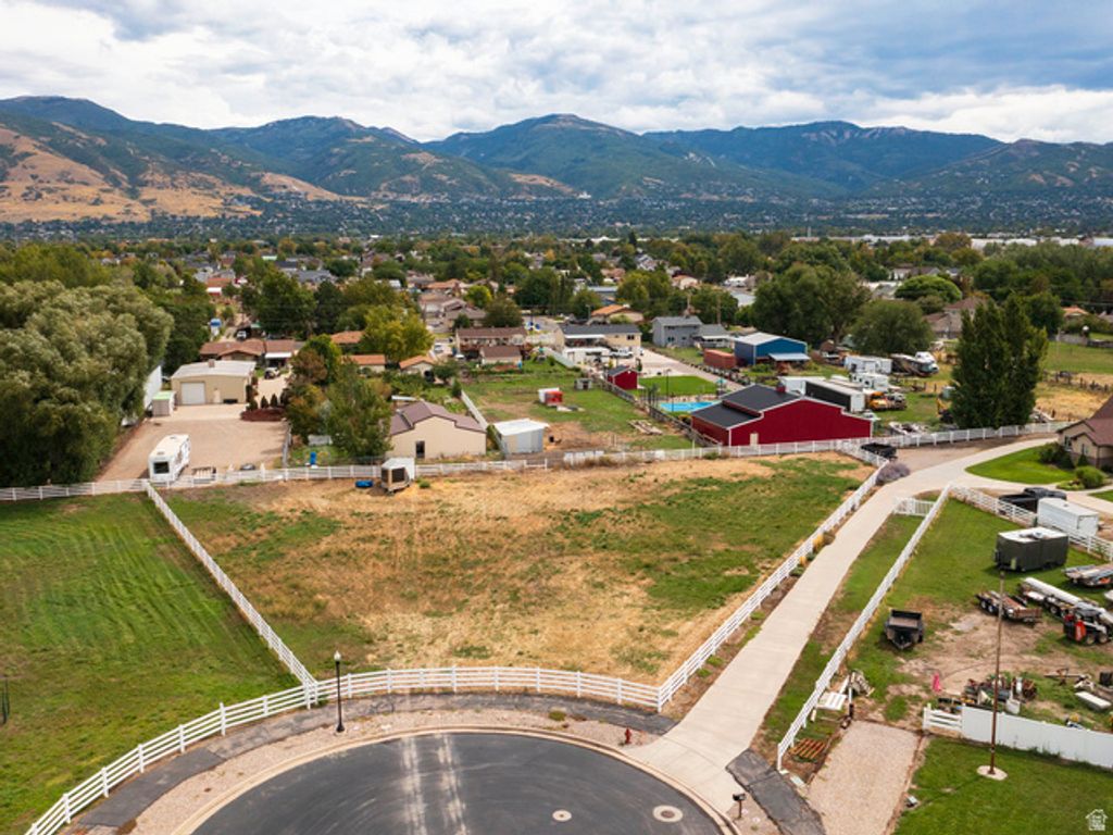 1173 W JESSIS MEADOW CIR # 35, West Bountiful, UT 84087 — exterior