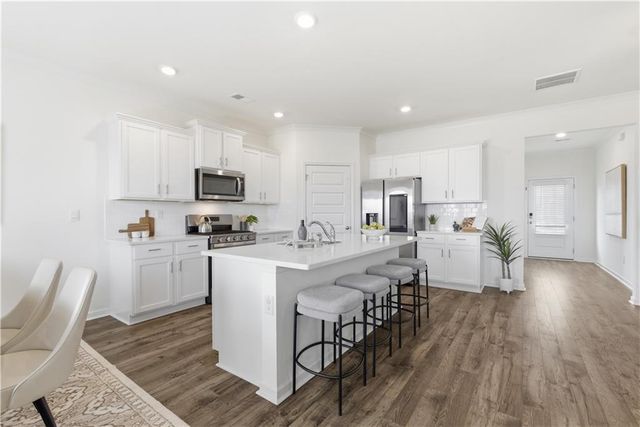 988 Blue Juniper Circle, Loganville, GA 30052