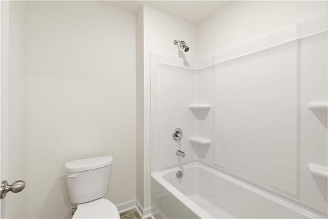 988 Blue Juniper Circle, Loganville, GA 30052