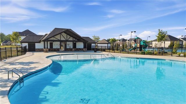 988 Blue Juniper Circle, Loganville, GA 30052