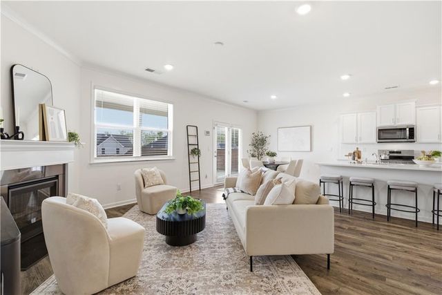 988 Blue Juniper Circle, Loganville, GA 30052