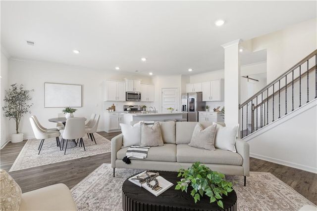 988 Blue Juniper Circle, Loganville, GA 30052