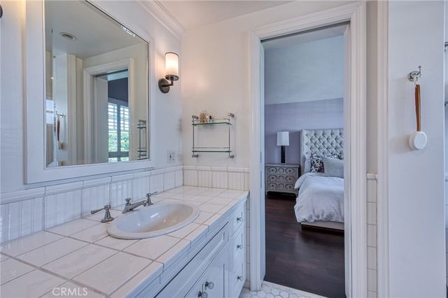 325 Poppy Avenue, Corona Del Mar, CA 92625