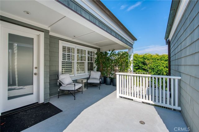 325 Poppy Avenue, Corona Del Mar, CA 92625