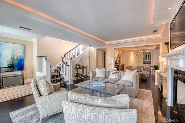 325 Poppy Avenue, Corona Del Mar, CA 92625