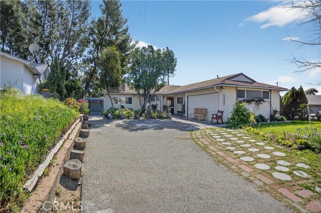 13314 Raven, Sylmar (los Angeles), CA 91342