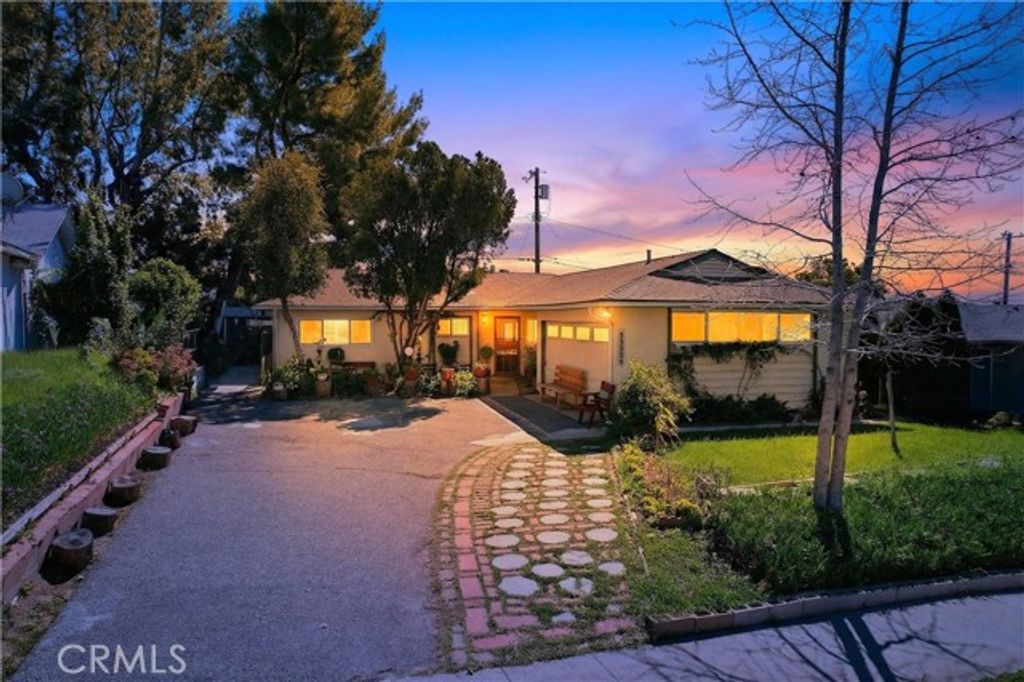 13314 Raven, Sylmar (los Angeles), CA 91342