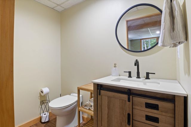 8 Diana Road, Derry, NH 03038