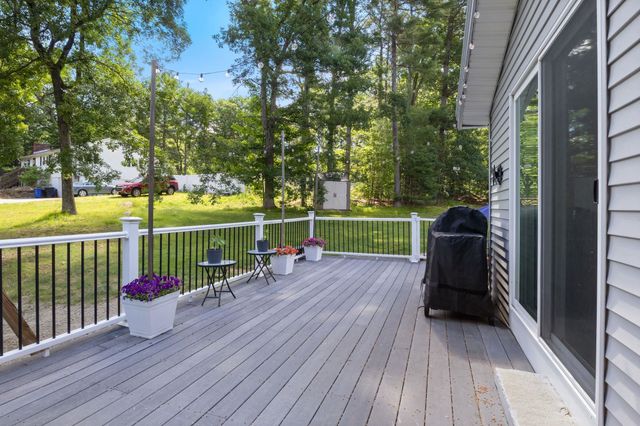 8 Diana Road, Derry, NH 03038
