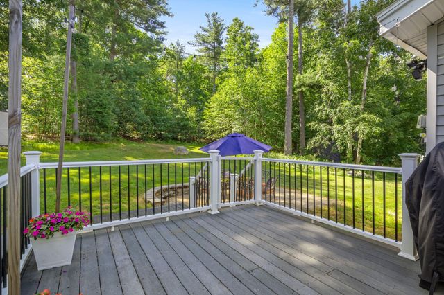 8 Diana Road, Derry, NH 03038