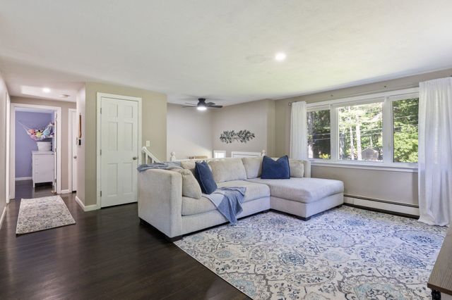 8 Diana Road, Derry, NH 03038