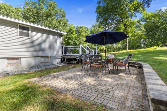 8 Diana Road, Derry, NH 03038