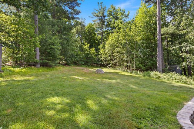 8 Diana Road, Derry, NH 03038