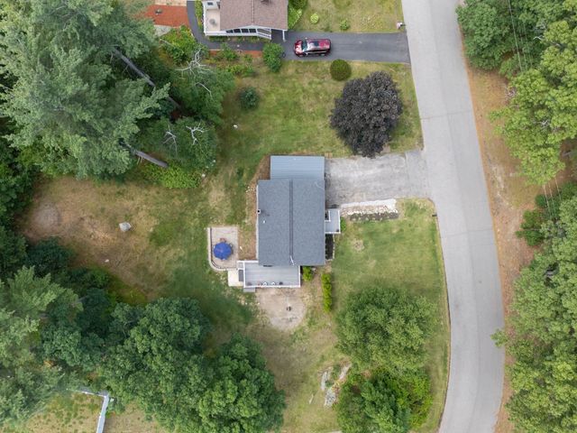 8 Diana Road, Derry, NH 03038