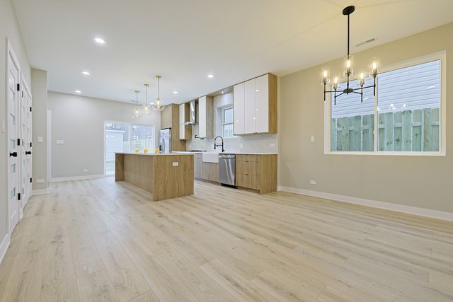 308 N Lockwood Avenue, Chicago, IL 60644
