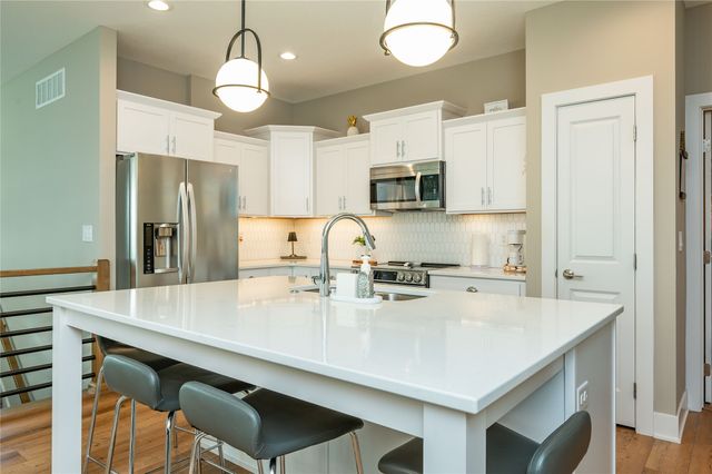 2204 SW Westwood Street, Ankeny, IA 50023