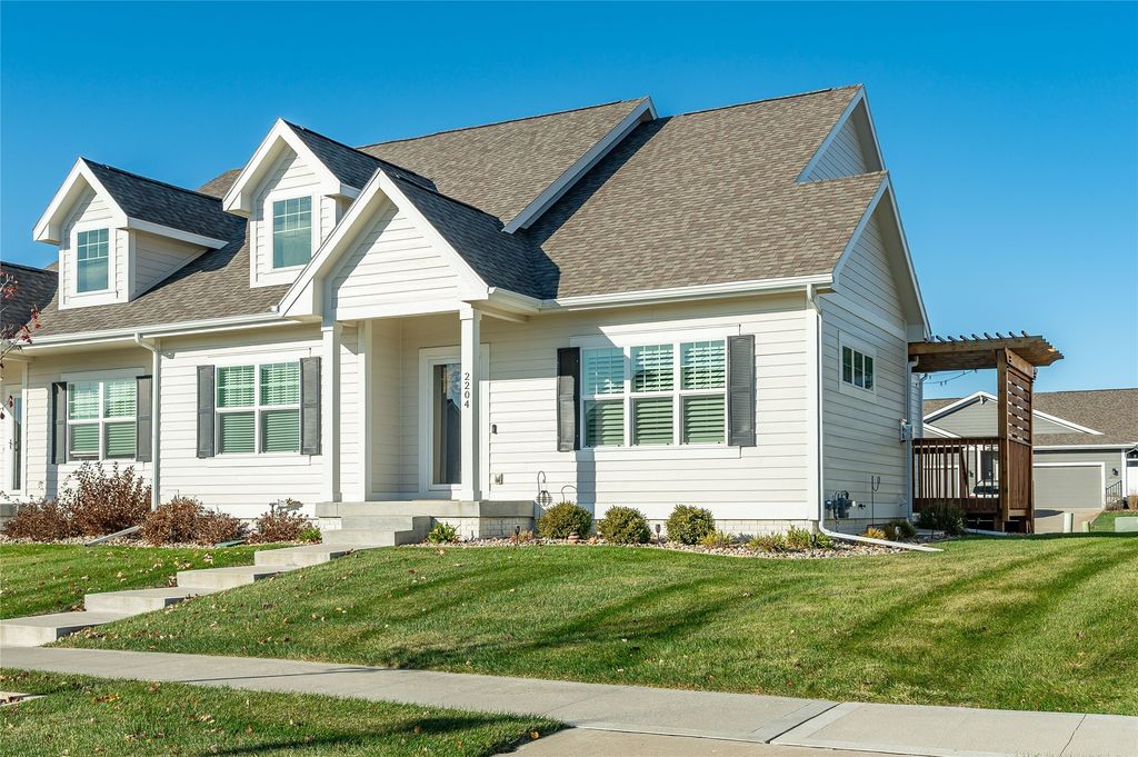 2204 SW Westwood Street, Ankeny, IA 50023
