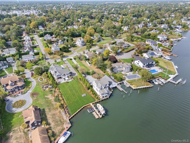 260 Ocean Avenue, Amityville, NY 11701