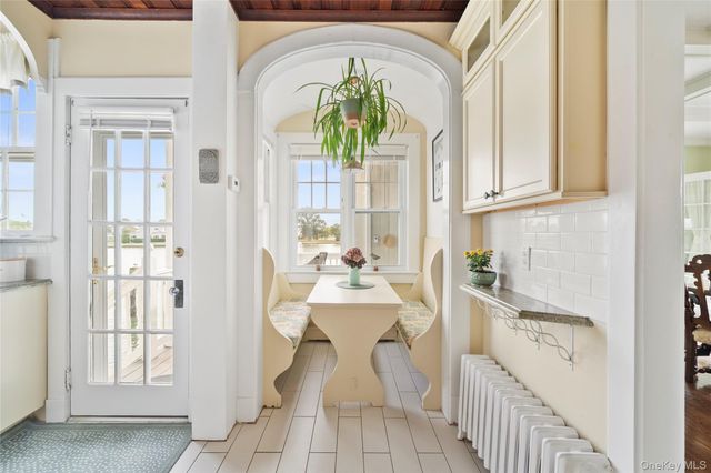 260 Ocean Avenue, Amityville, NY 11701