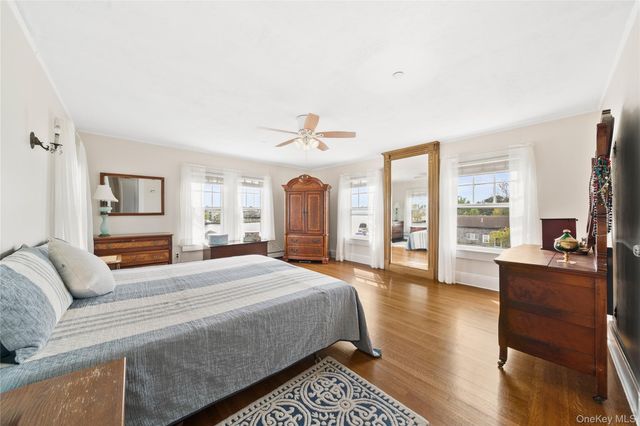 260 Ocean Avenue, Amityville, NY 11701